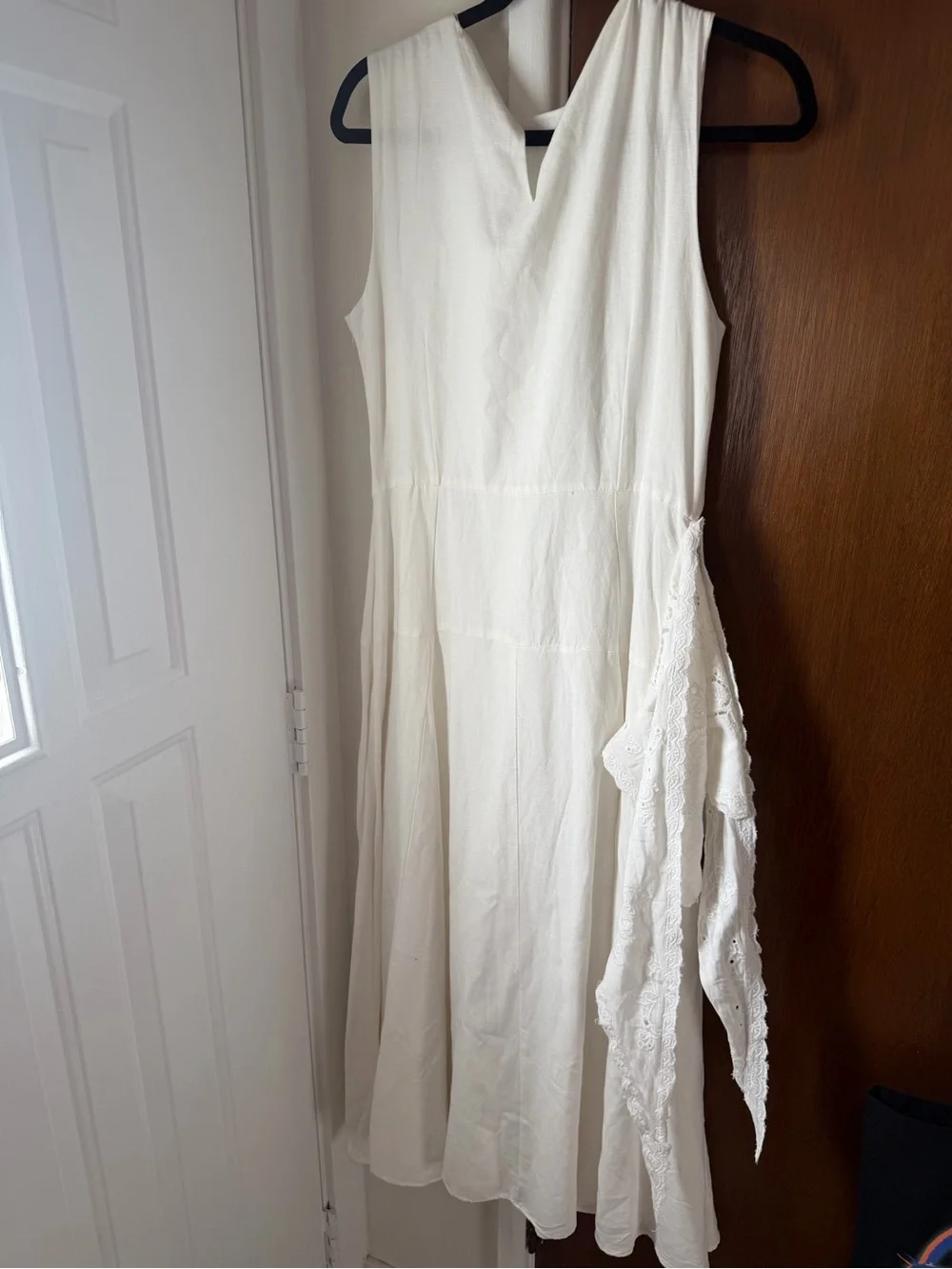 Embroidered Handkerchief Midi Dress
MANGO US 8 White - Picture 6 of 10